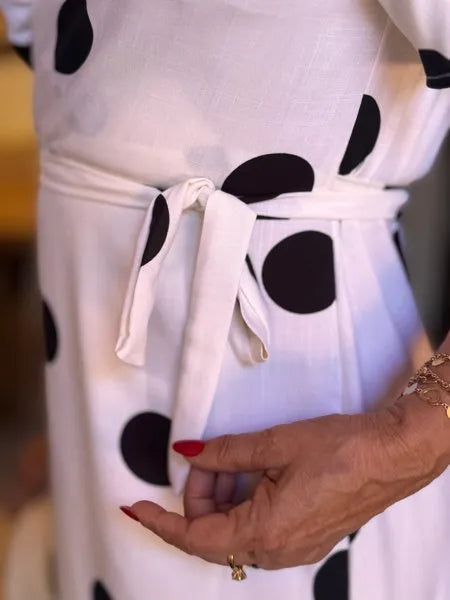 VESTIDO ENVELOPE MAYA
PRETO