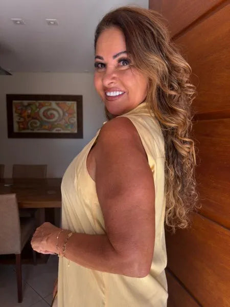 CHEMISE SEM MANGA LISA
AMARELO MANTEIGA