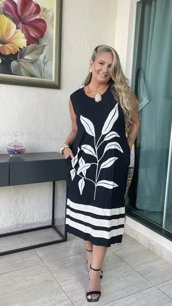 VESTIDO MIDI GABRIELA
PRETO