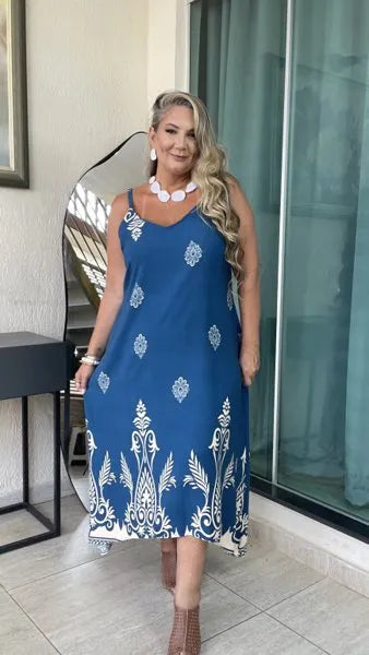 VESTIDO ALÇA MIDI PLUS
                                    AZUL MARINHO